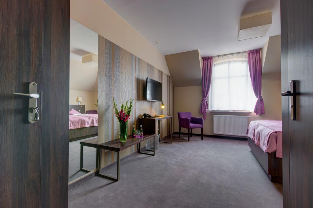 Hotel Figa Plewiska 部屋 写真