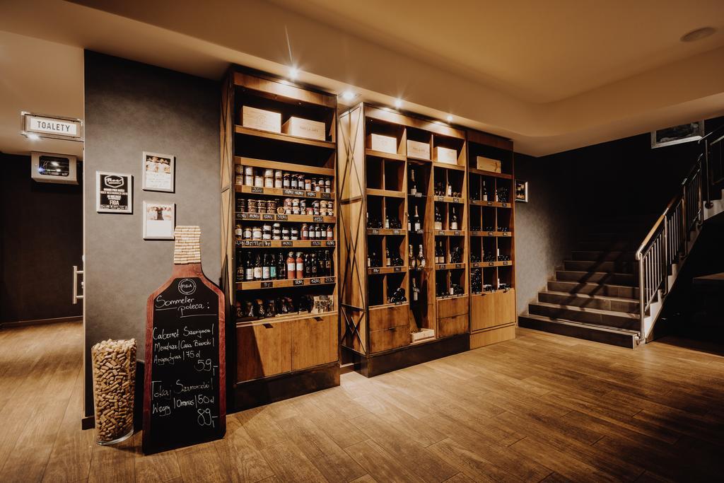Hotel Figa Plewiska エクステリア 写真